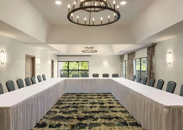 Hilton Garden Inn Monterey
